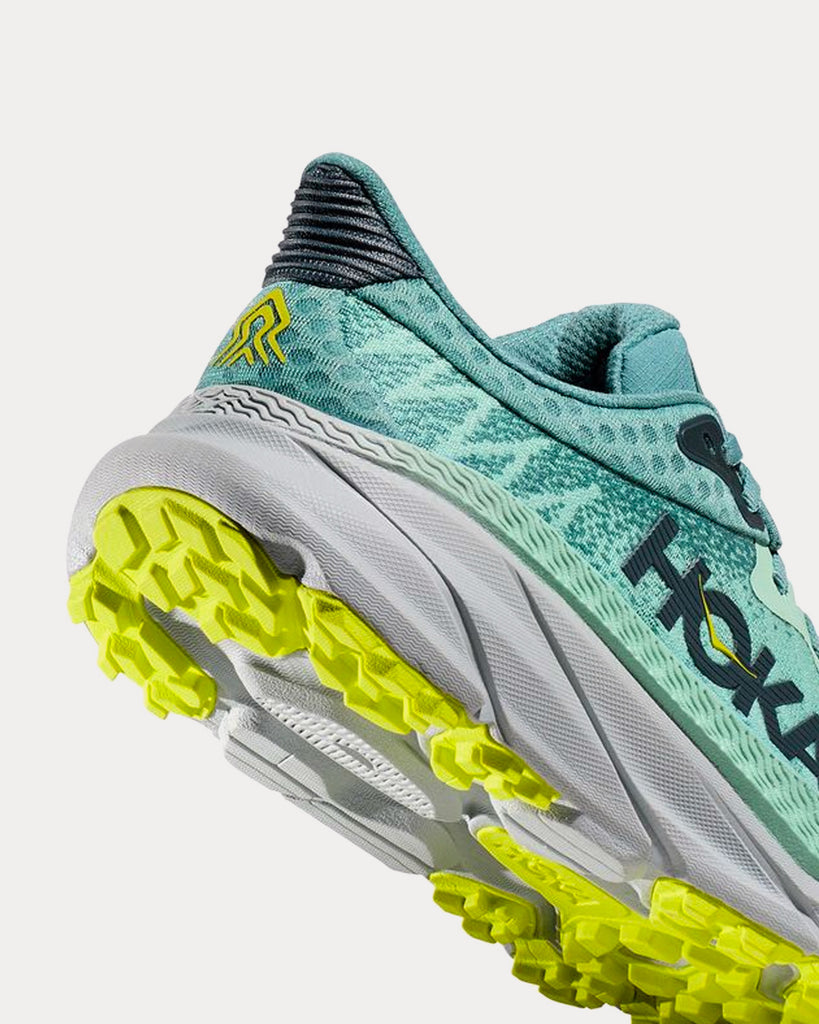 HOKA Challenger 7