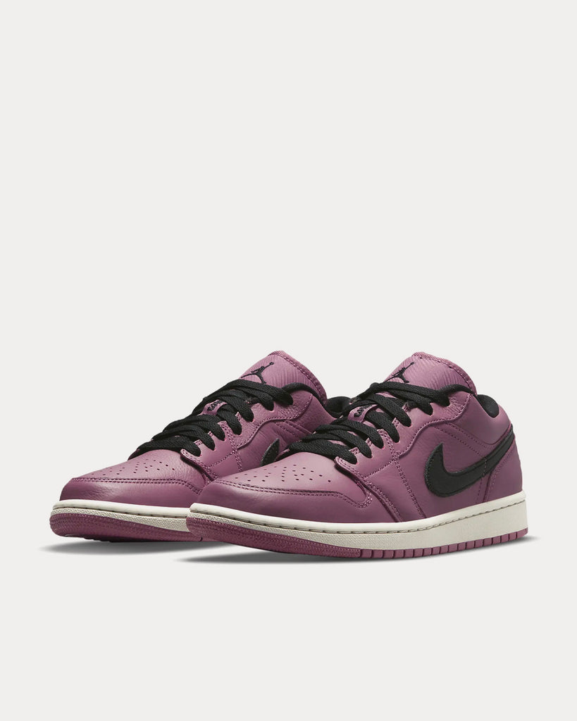 Jordan Air Jordan 1 Low SE Light Mulberry Light Bone Black Low