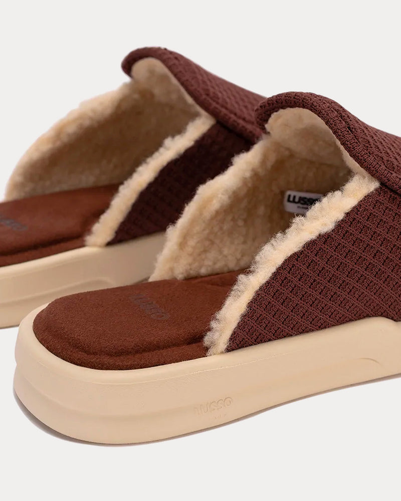 Lusso Cloud Esto Rootbear Waffle Sherp / Shortbread Slip Ons - 4