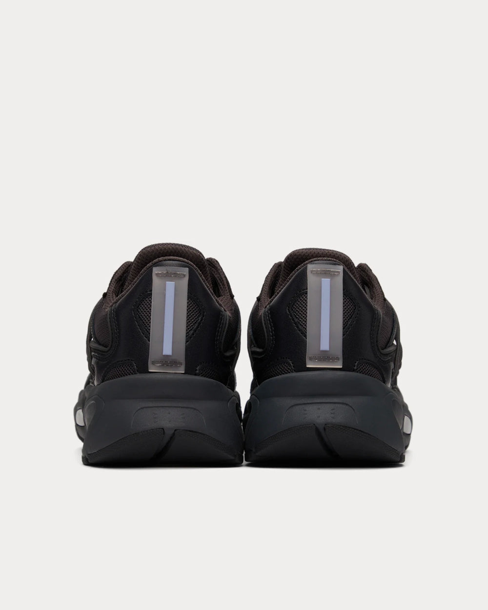 正規品新品Mcq Black Aratana Sneakers ブラック　テック　Y2K 靴