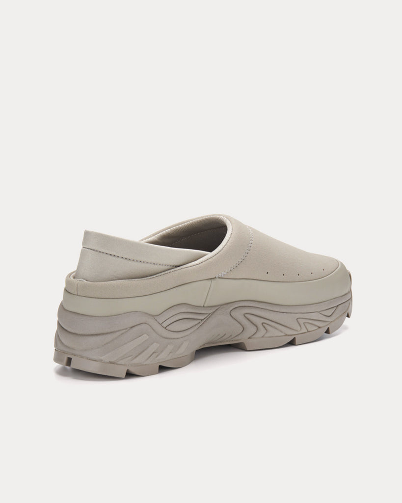 Moonstar hotsell slip on