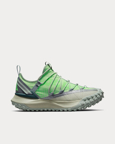 Nike ACG Mountain Fly Green / Beige Low Top Sneakers