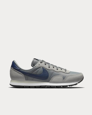 Nike Air Pegasus '83 Blue Void Low Top Sneakers