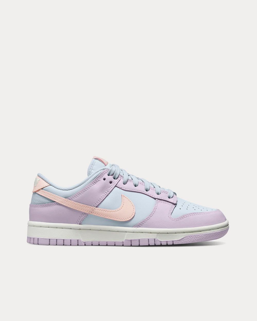 Nike Dunk Low 'Easter 2022' Low Top Sneakers - 1