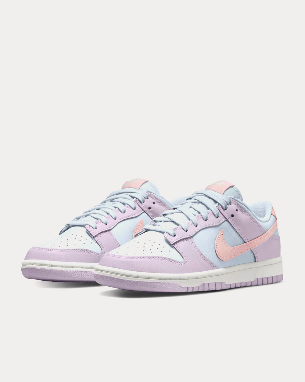 Nike Dunk Low 'Easter 2022' Low Top Sneakers - 3