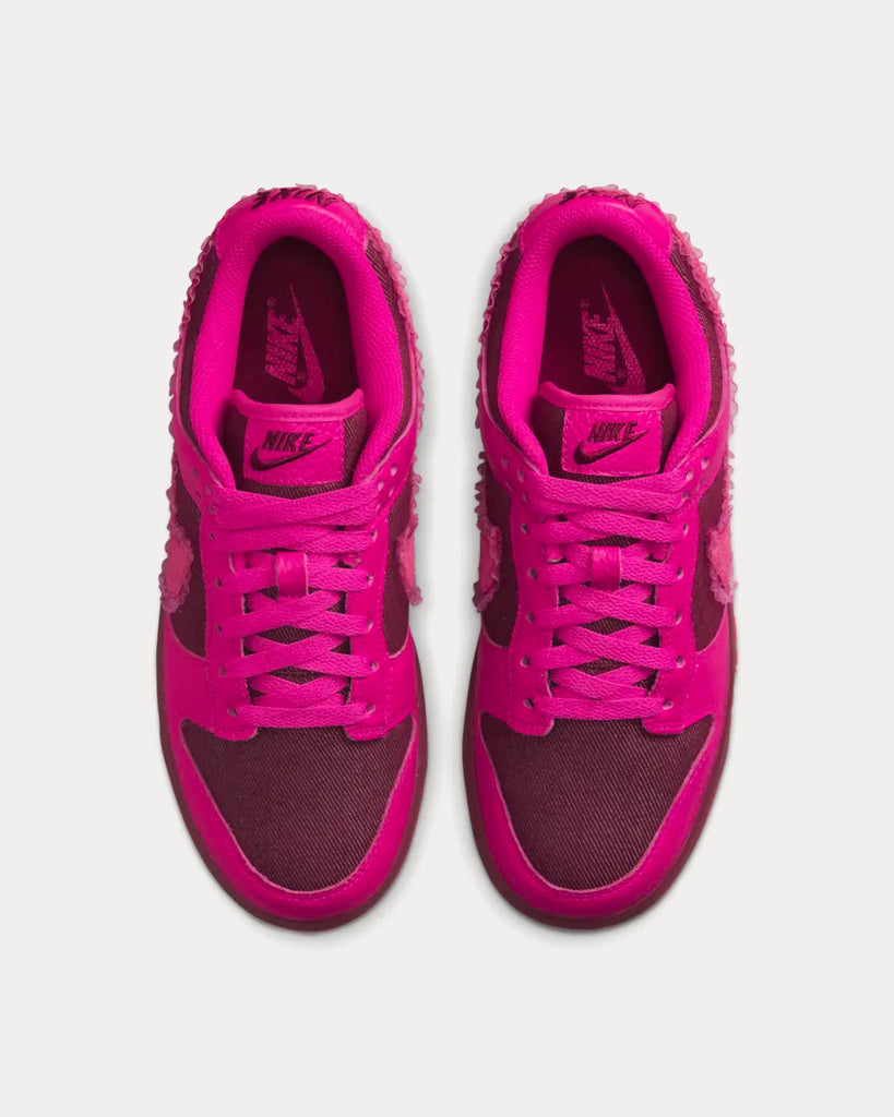 pink low top dunks