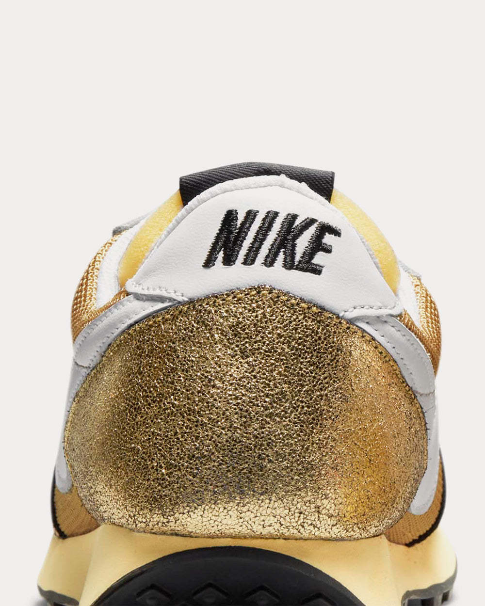 Nike Daybreak Golden Gals Low Top Sneakers - 6