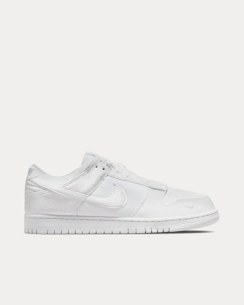 Nike x Comme des Garçons Dunk Low Velvet White Low Top Sneakers - 1