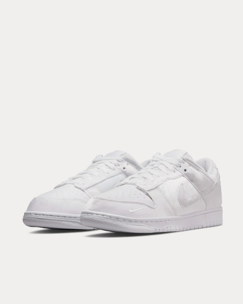 Nike x Comme des Garçons Dunk Low Velvet White Low Top Sneakers - 3