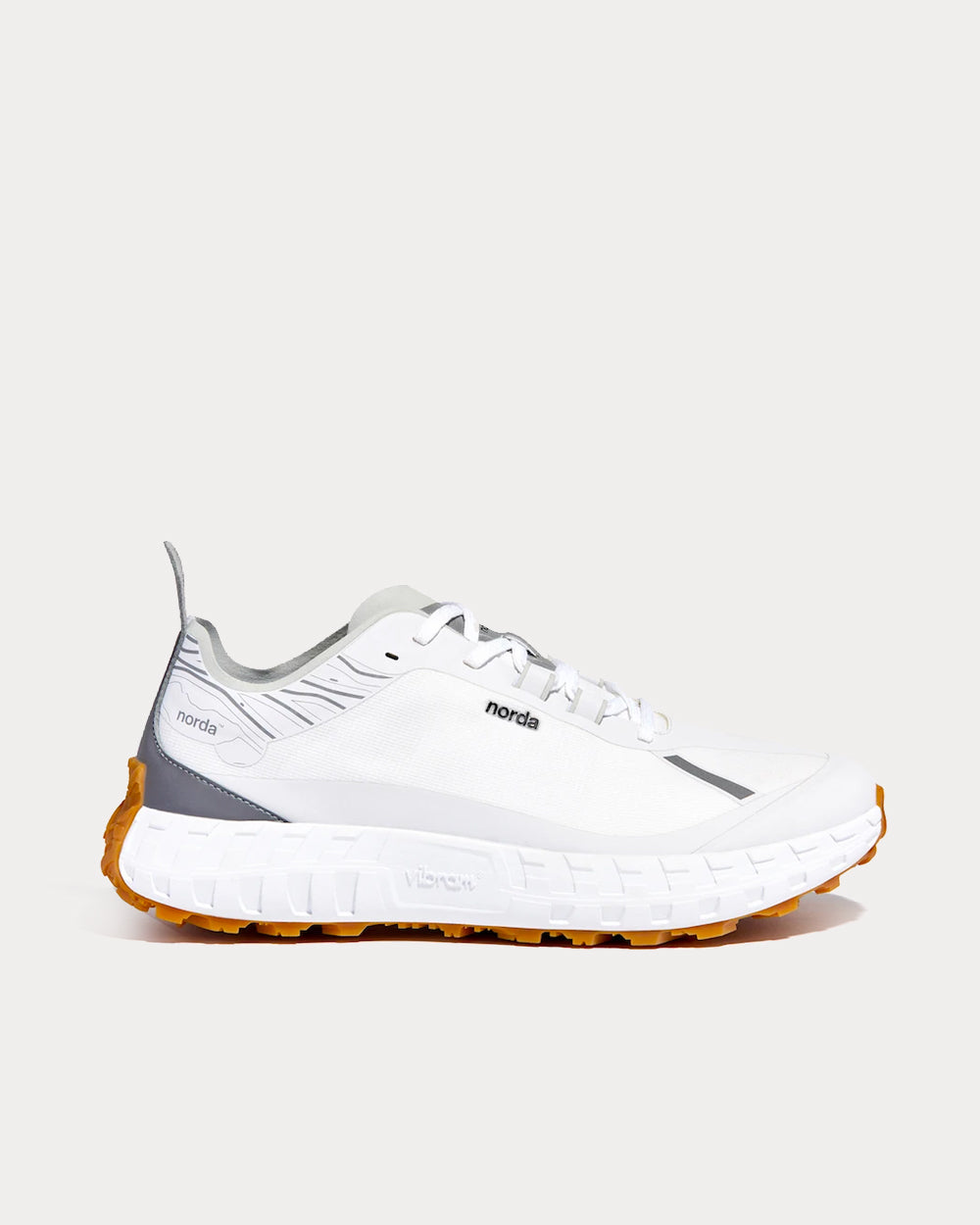 001 White Running Shoes