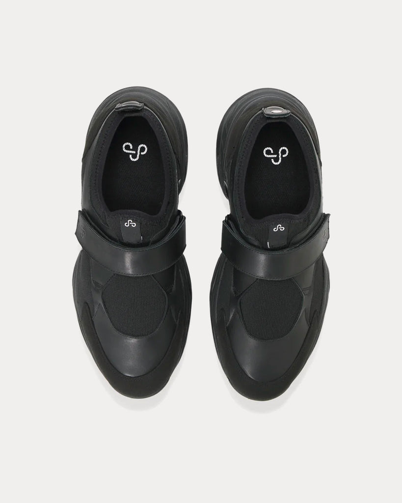 https://www.sneakinpeace.com/cdn/shop/products/oao-wovent-black-slip-on-sneakers-2_1024x1024.jpg