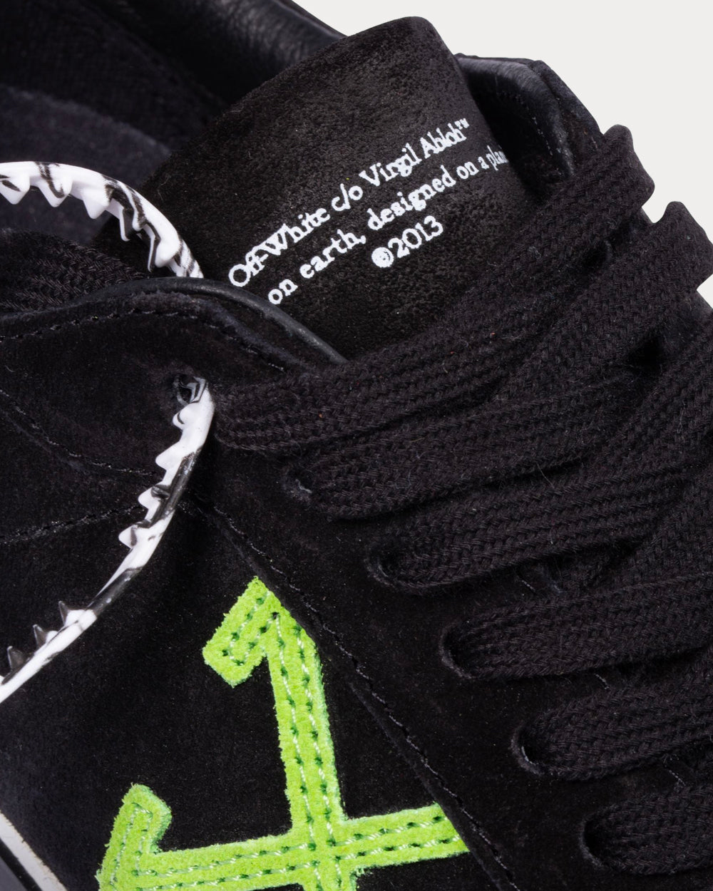 Off-White - Vulcanized Black Green Low Top Sneakers