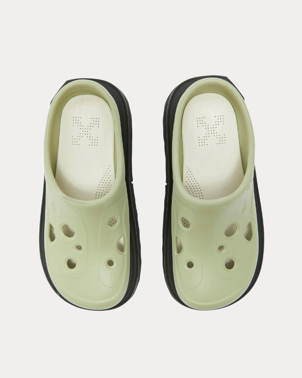 Off-White x Crocs Spongesole Meteor Slipper Green / Black Slip Ons - 2