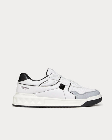 Valentino One Stud Calfskin White / Black Low Top Sneakers