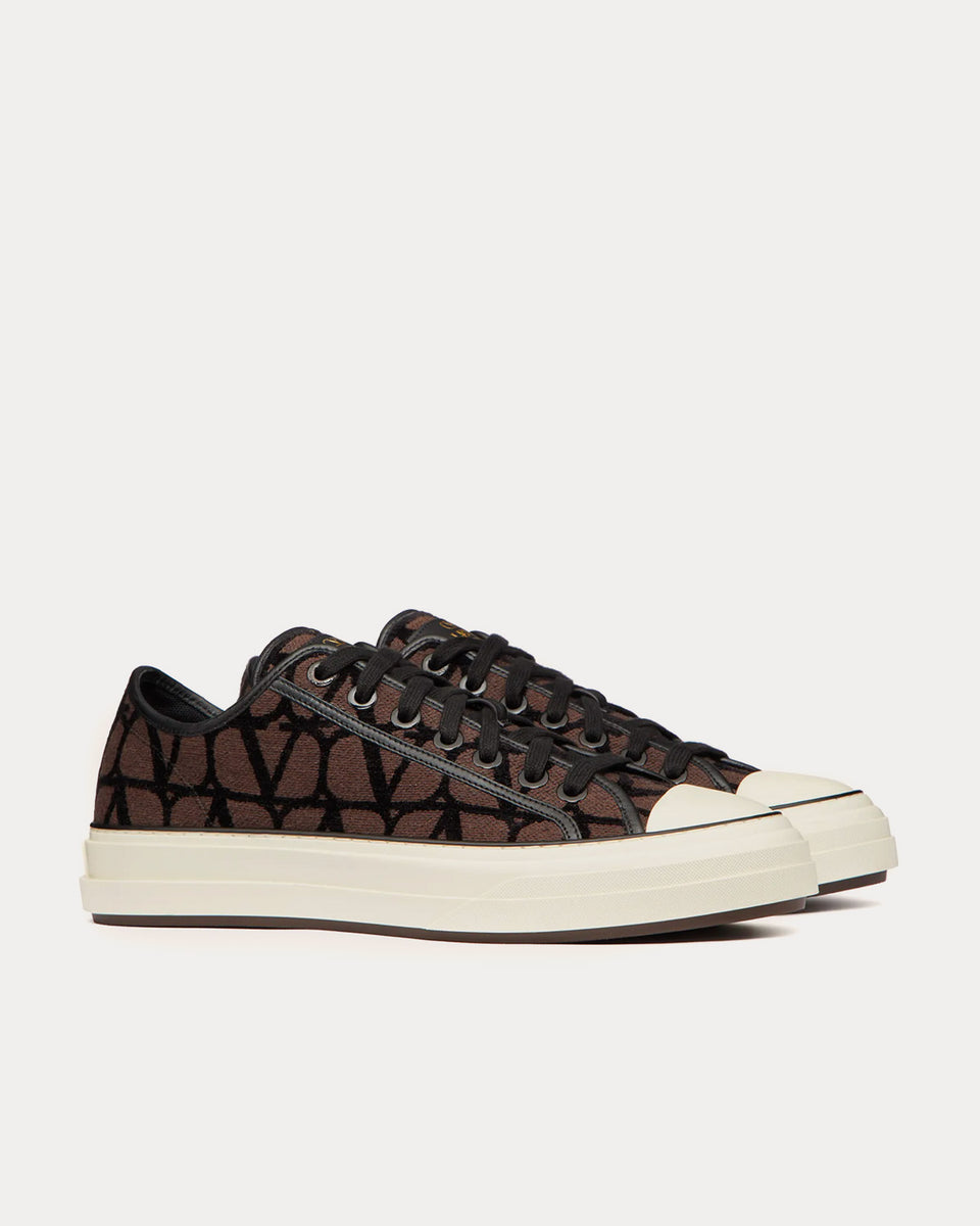 Valentino Toile Iconographe Totaloop Fondant / Black Low Top Sneakers ...